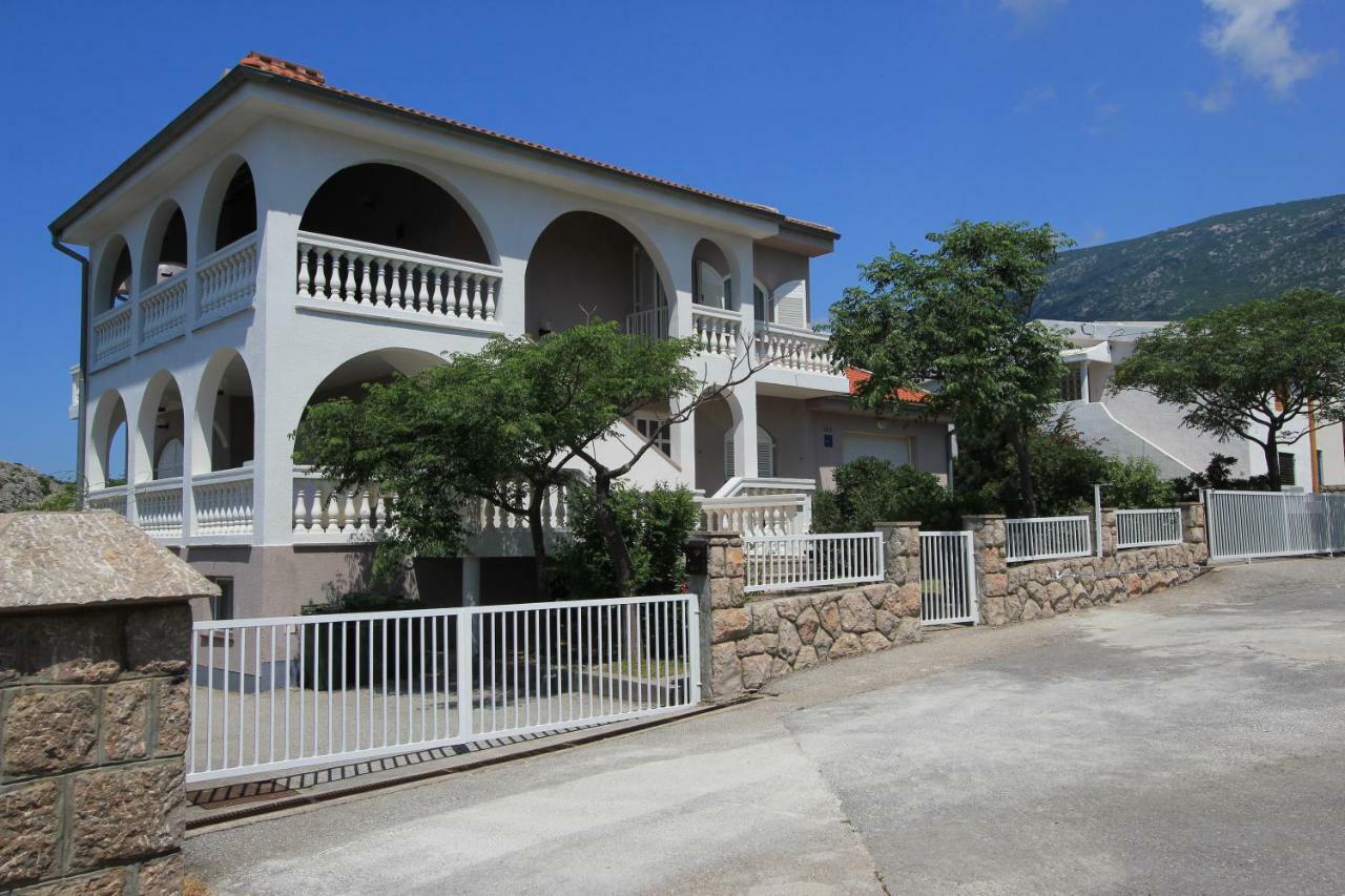 Villa Mihaela - Apartment Ana Cesarica Luaran gambar