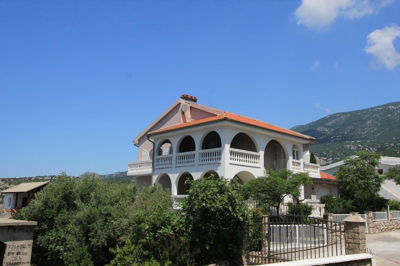 Villa Mihaela - Apartment Ana Cesarica Luaran gambar